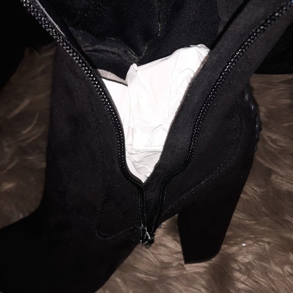 ((Listing#168)) Shoedazzle Knee Boot - Picture 14 of 16